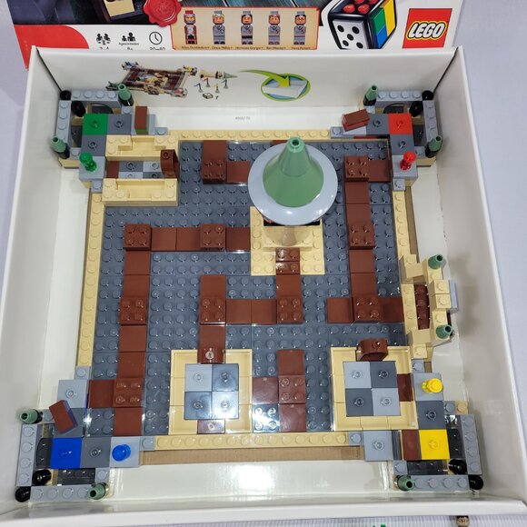 Lego Harry Potter Hogwarts 2010 Board Game - Picture 2 of 3